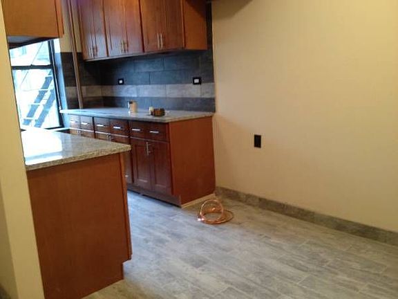 5th image of 2417 28th St APT 2A