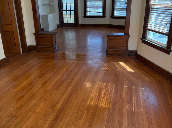 72 Hubinger St #2, New Haven, CT 06511