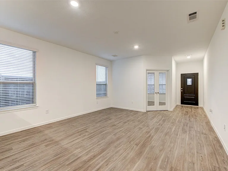1309 Coco Ray Ln — Photo 14