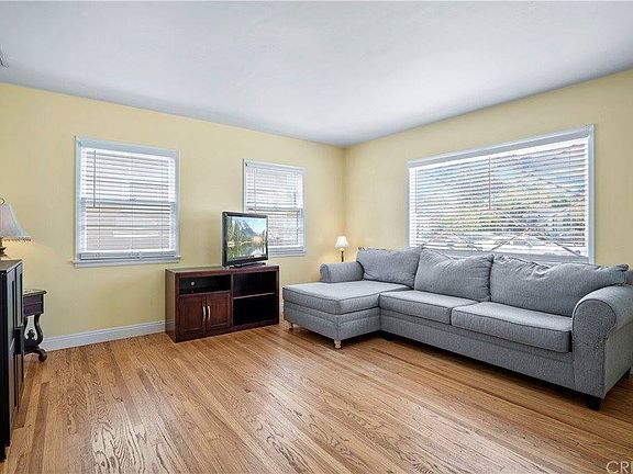 3rd image of 1312 W Verdugo Ave