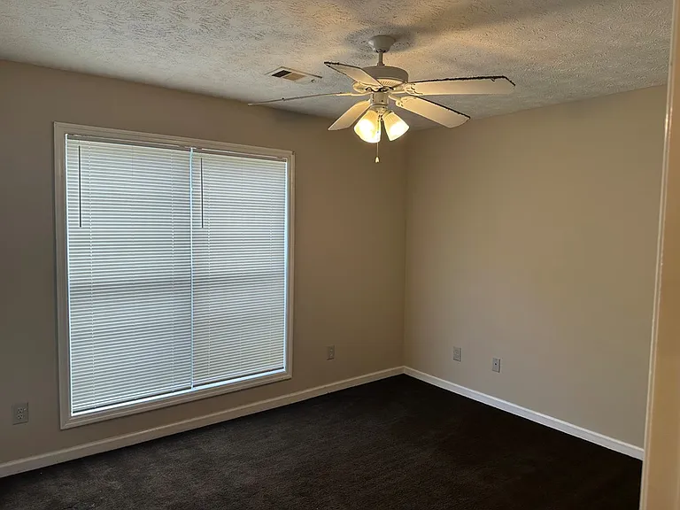 1501 Summerplace Dr — Photo 6