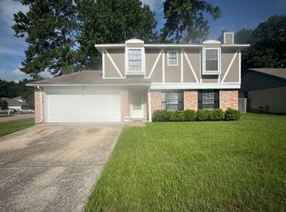 201 Hartford Dr, Conroe, TX 77303