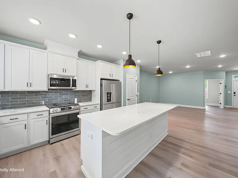 10037 Mamillion Dr — Photo 9
