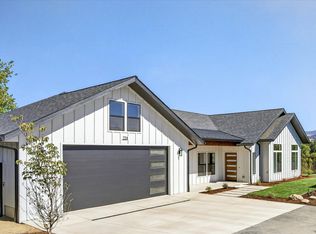 224 Alicia St, Ashland, OR 97520