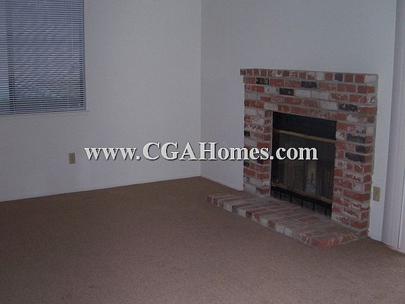 5th image of 2990 Leonor Dr