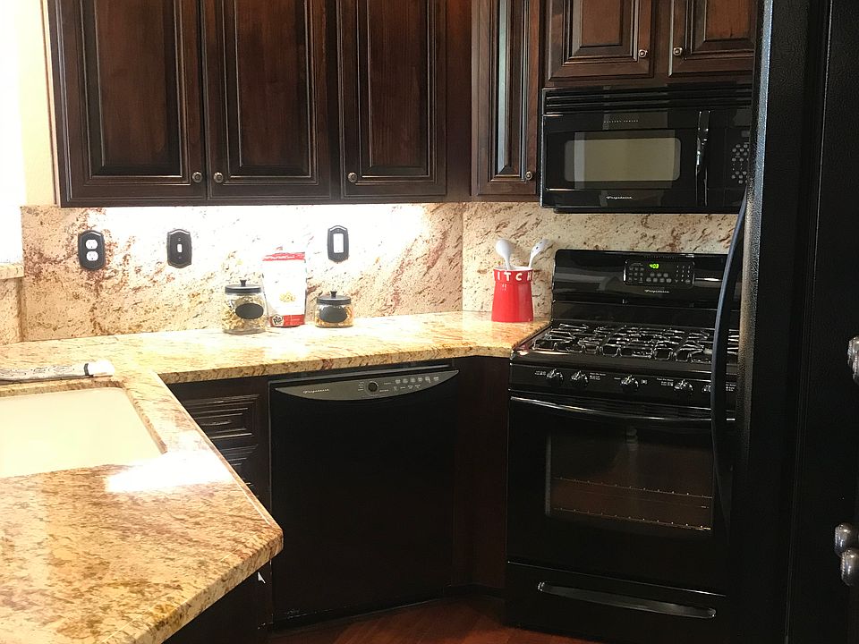 2nd image of 11140 Provencal Pl
