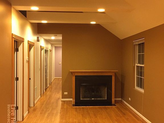 5th image of 2417 N Greenview Ave
