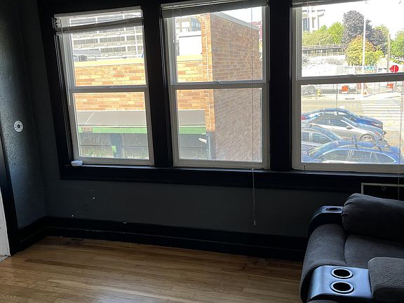 3rd image of 609 Thomas St