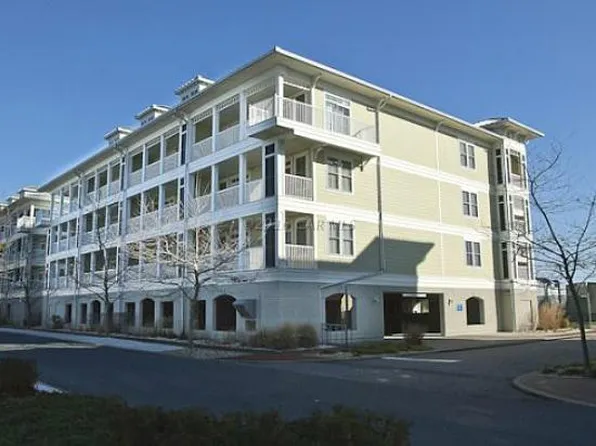 4 Fountain Dr E, Ocean City, MD 21842