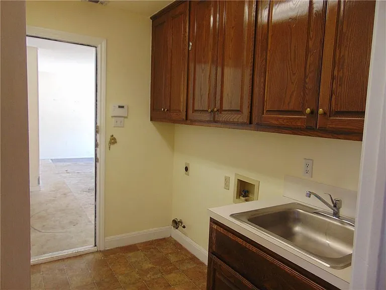 5806 Cedar Cliff Dr — Photo 8