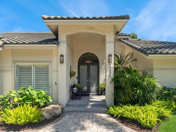 7395 SW 166th St, Palmetto Bay, FL 33157