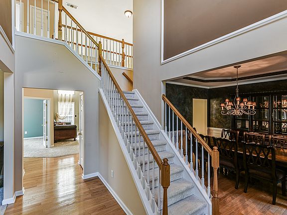 4th image of 116 Serenade Ln