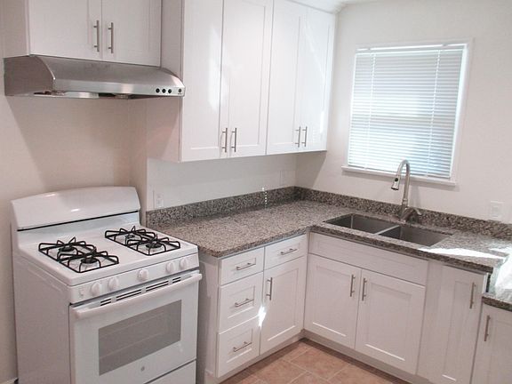 3rd image of 1835 Wayne Ave