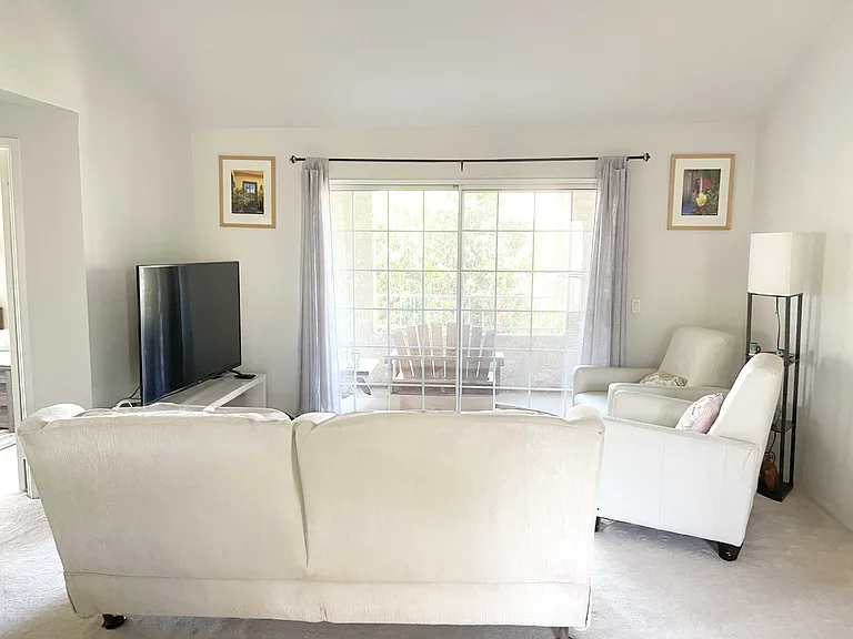 2700 Lawrence Crossley Rd #9 — Photo 7