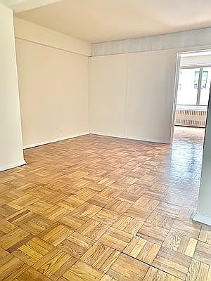 1st image of 225 E 46th St APT 4C