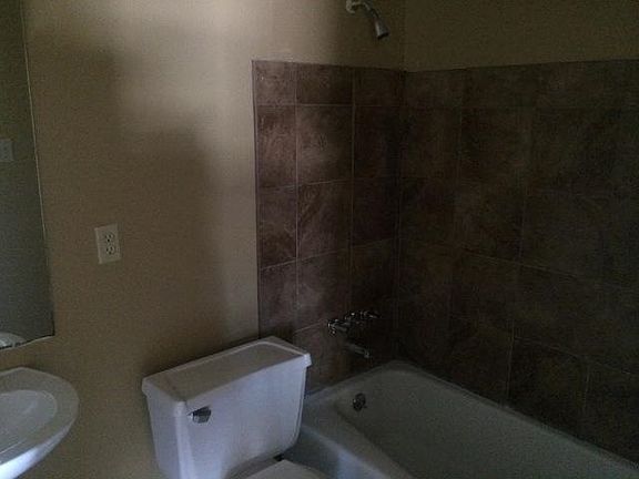 5th image of 3658 Chesterwood Dr