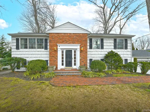 63 Gabriele Drive, East Norwich, NY 11732