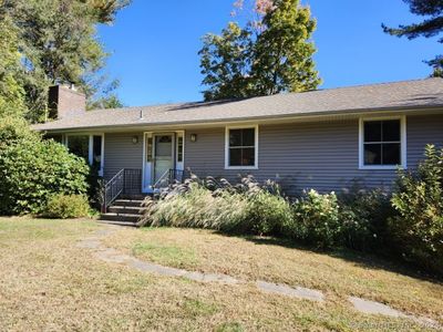 180 Lamplighter Ln, Fairfield, CT, 06825