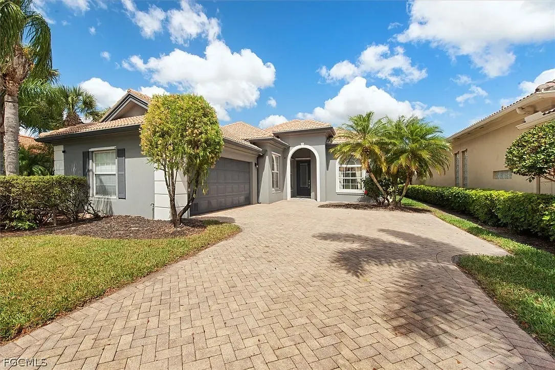 4 bed, 1983 sqft, $3,050 — Photo 1