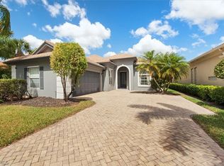 2246 Heydon Cir W, Naples, FL 34120