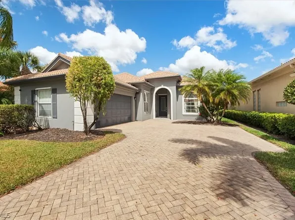 2246 Heydon Cir W, Naples, FL 34120