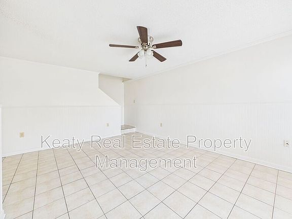 5th image of 407 Fox Run Ave APT 2