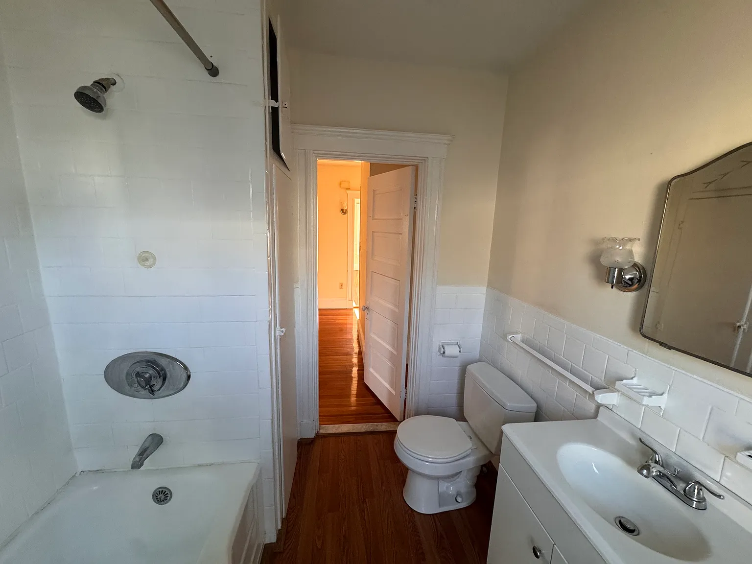 3 bed, $2,700 — Photo 3