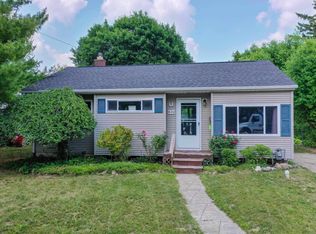 836 Southwood Dr, Fenton, MI