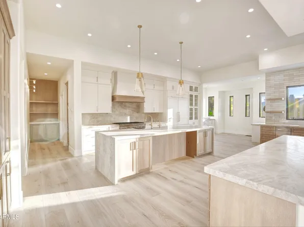 9290 E THOMPSON PEAK Parkway #415, Scottsdale, AZ 85255