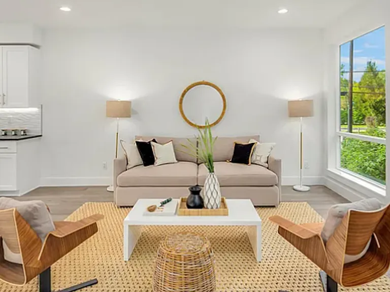 Hiatt Park Townhomes — Photo 7