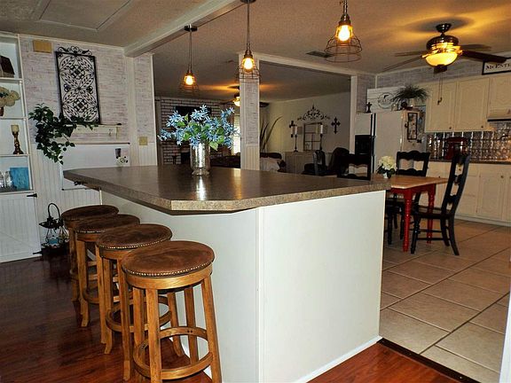 3rd image of 30 Big Oak Ln