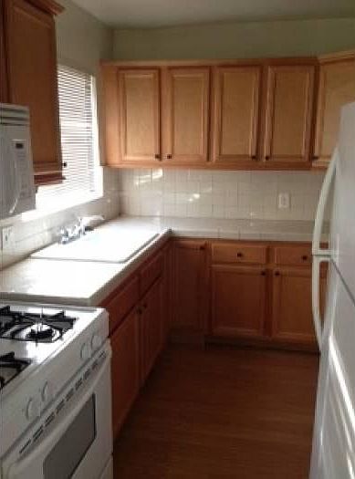 2nd image of 8442 Blackburn Ave APT 5