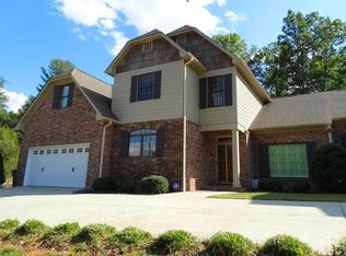 117 42nd Avenue Dr NW, Hickory, NC 28601