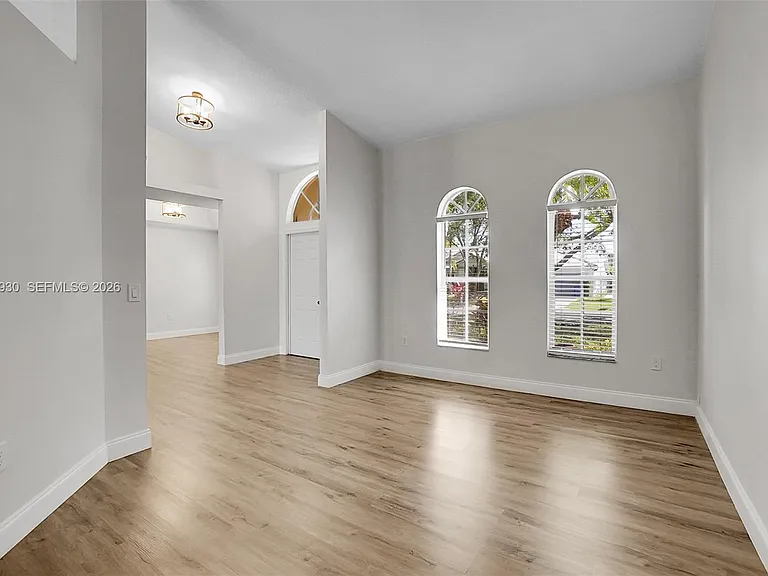 1574 NW 103rd Ter — Photo 15