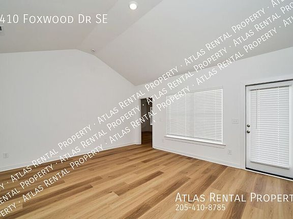 3rd image of 4410 Foxwood Dr