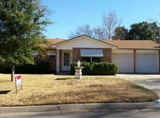 305 SW Gamble St, Burleson, TX 76028