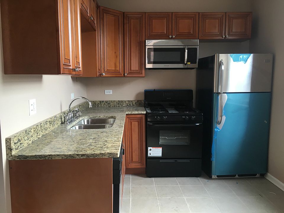 1st image of 2509 E 77th St #3