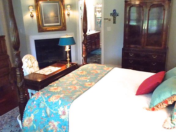 Bdrm Fireplace