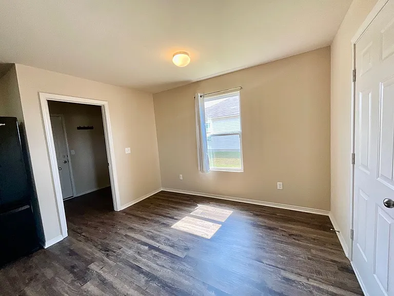 4401 Olympic Dr — Photo 12