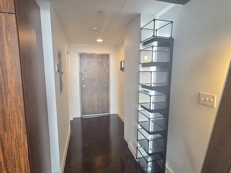 950 Broadway #23 — Photo 3