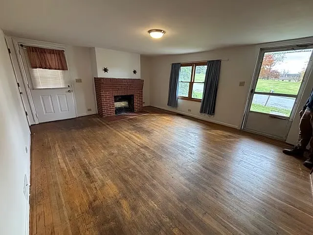 2 bed, 1400 sqft, $1,500 — Photo 4