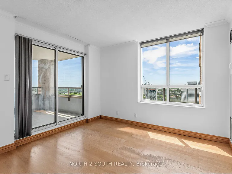 215 Wynford Dr #2802 — Photo 27
