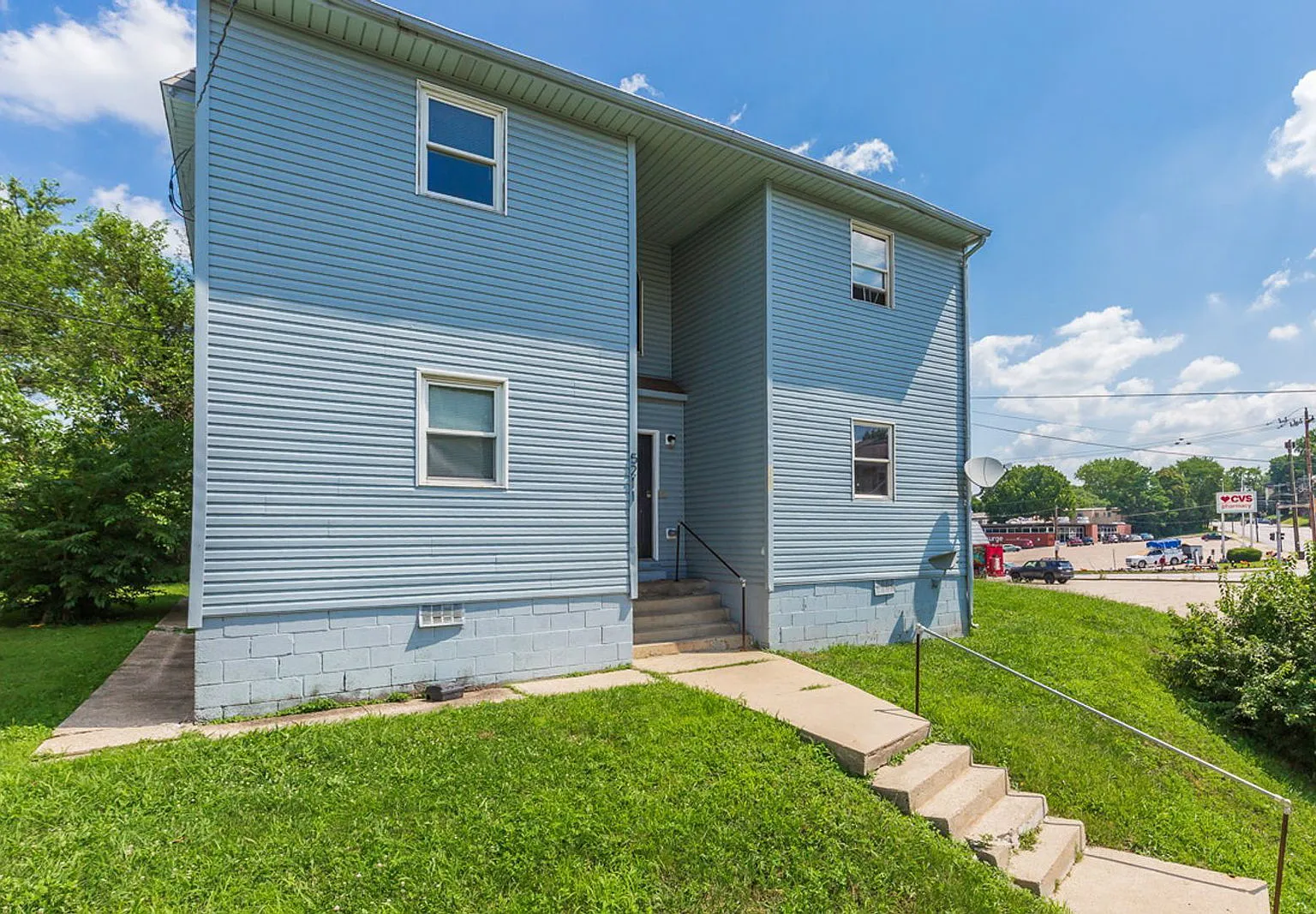 1 bed, 1.0 bath, 812 sqft, $995 — Photo 2
