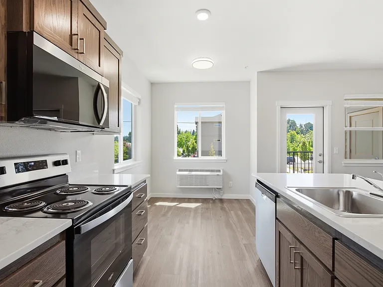 1435 Mildred Ln SE — Photo 1