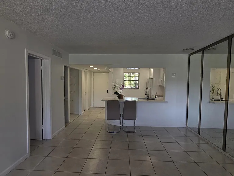3905 N Nob Hill Rd #206 — Photo 11