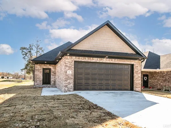 411 N 4th St, Cabot, AR 72023
