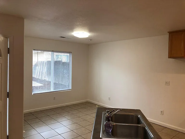 3020 Spring St — Photo 3