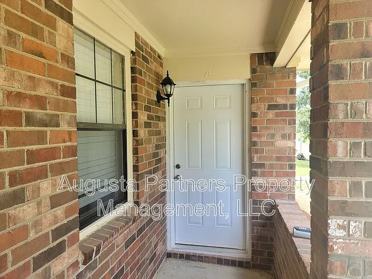 134 Stoneybrooks Pl #A — Photo 4