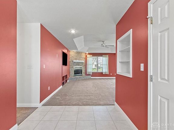 5th image of 348 Seville Dr