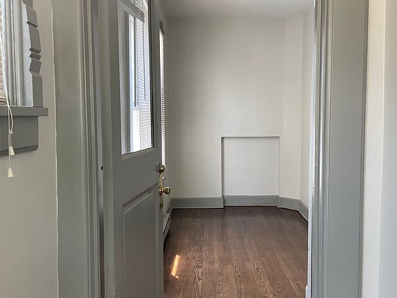 4th image of 2033 N Cambridge Ave #2